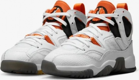 Кроссовки подростковые Nike JUMPMAN TWO TREY (GS) бело-оранжево-черные DQ8431-108
