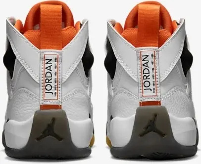 Кроссовки подростковые Nike JUMPMAN TWO TREY (GS) бело-оранжево-черные DQ8431-108