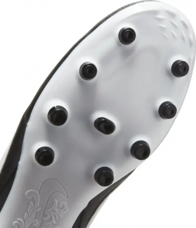 Бутси Nike PREMIER III FG чорно-білі AT5889-010