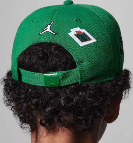Кепка підліткова Nike JORDAN SIGNATURE CURVED BRIM зелена 9A9028-E1P