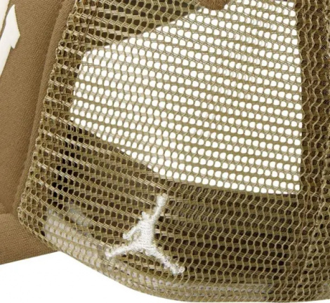 Кепка подростковая Nike JORDAN FOAM TRUCKER светло-коричневая 9A0940-J34