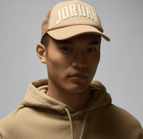 Кепка подростковая Nike JORDAN FOAM TRUCKER светло-коричневая 9A0940-J34