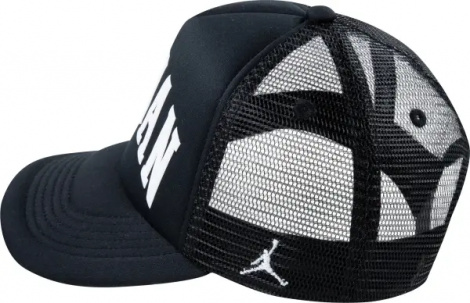 Кепка подростковая Nike JORDAN FOAM TRUCKER черная 9A0940-023