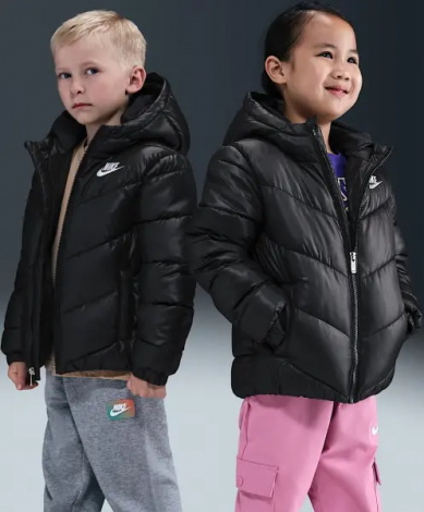Куртка дитяча Nike SPORTSWEAR ALL DAY PLAY PUFFER чорна 86N074-023