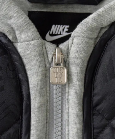 Куртка дитяча Nike FLEECE HOODED QUILT чорно-сіра 86N071-023