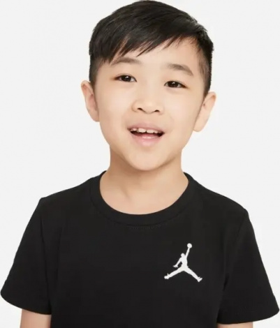 Футболка дитяча Nike JORDAN чорна 85A873-023