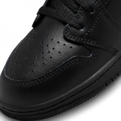 Кросівки підліткові Nike AIR JORDAN 1 LOW (GS) чорні 553560-093