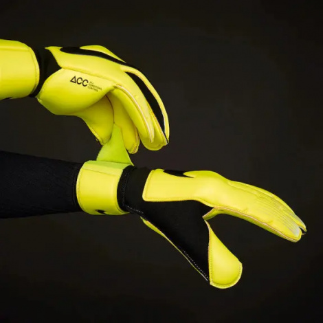 Вратарские перчатки Nike Vapor Grip 3