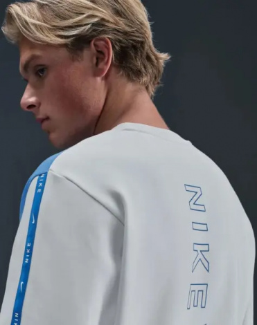 Свитшот Nike SPORTSWEAR CREW FLEECE светло-серо-голубой IH4286-025
