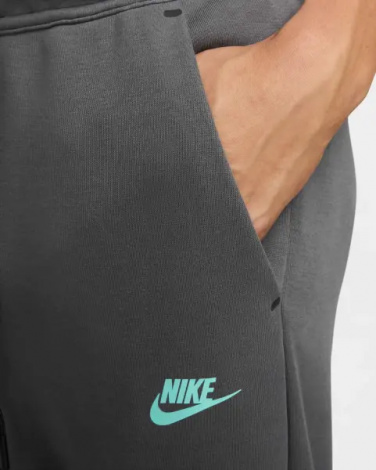 Спортивний костюм Nike SPORTSWEAR TECH WINDRUNNER сіро-бірюзово-білий HV6512-068__HV6513-068
