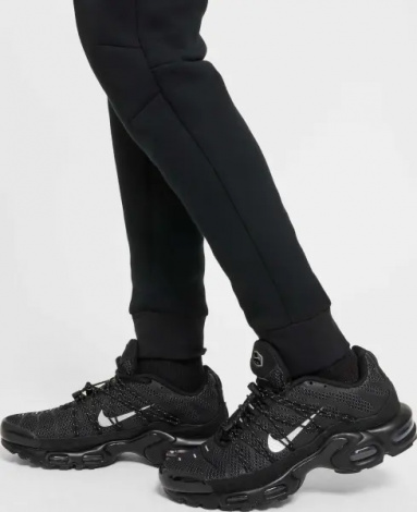 Спортивний костюм підлітковий Nike SPORTSWEAR TECH FLEECE чорно-сірий HV5867-064__HV5869-012