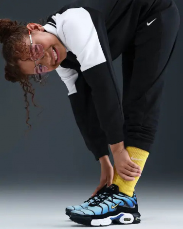 Спортивний костюм підлітковий Nike SPORTSWEAR DRI-FIT чорно-білий HQ9317-010