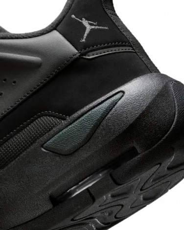 Кроссовки Nike JORDAN MAX AURA 7 черные HQ2091-001