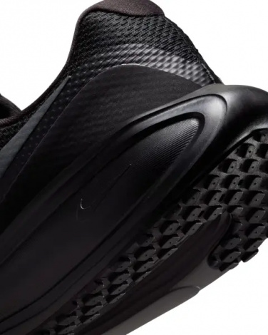 Кроссовки беговые Nike REVOLUTION 8 черные HJ9198-002