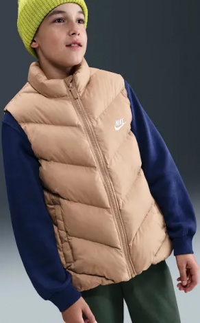 Жилетка підліткова Nike SPORTSWEAR ALL DAY PLAY THERMA-FIT LOOSE-FIT PUFFER світло-коричнева HJ2537-200