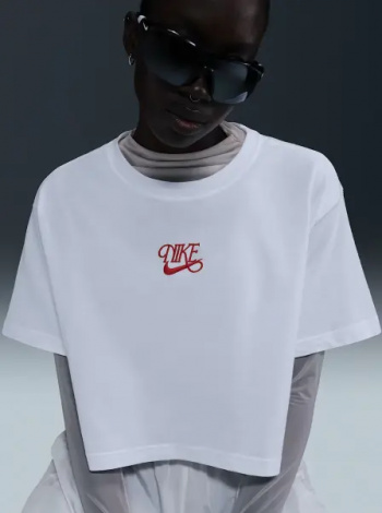 Футболка жіноча Nike SPORTSWEAR біла HF9500-100