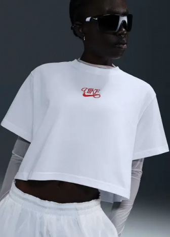 Футболка жіноча Nike SPORTSWEAR біла HF9500-100