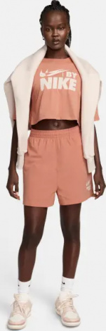 Футболка женская Nike SPORTSWEAR CROPPED персиковая FZ4635-212