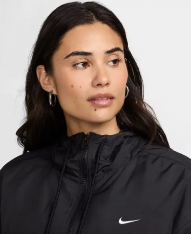 Спортивный костюм женский Nike SPORTSWEAR CLASSIC WOVENS UV PROTECTION черный FV6298-010__FV7660-010