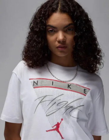 Футболка жіноча Nike JORDAN FLIGHT HERITAGE GRAPHIC біла FQ3240-100