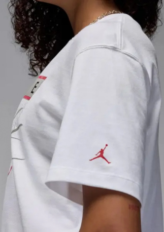 Футболка жіноча Nike JORDAN FLIGHT HERITAGE GRAPHIC біла FQ3240-100