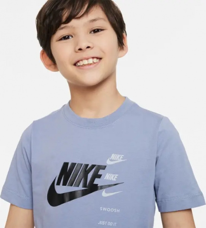 Футболка підліткова Nike STANDARD ISSUE димчасто-блакитна FN7713-493