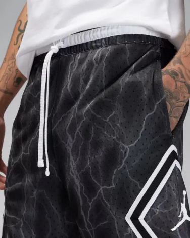 Шорты Nike JORDAN SPORT DRI-FIT DIAMOND черно-белые FN5804-013