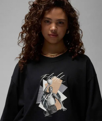 Футболка жіноча Nike JORDAN OVERSIZED GRAPHIC чорна FN5708-010
