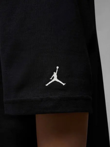 Футболка жіноча Nike JORDAN OVERSIZED GRAPHIC чорна FN5708-010