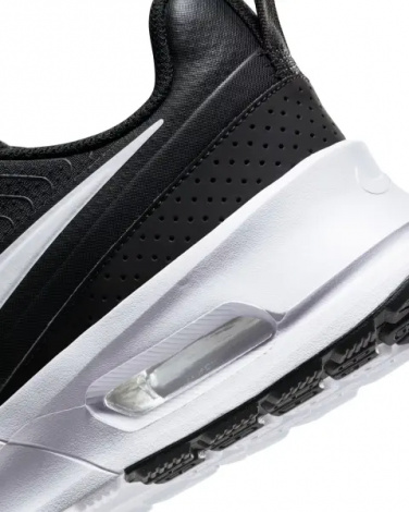Кроссовки Nike AIR MAX NUAXIS черно-белые FD4329-001