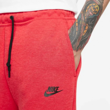 Шорти Nike SPORTSWEAR TECH FLEECE SHORTS червоні FB8171-672