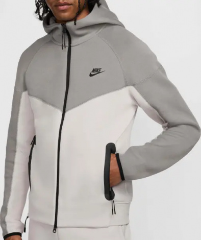 Спортивный костюм Nike SPORTSWEAR TECH FLEECE светло-серо-серый FB7921-014__FB8002-014