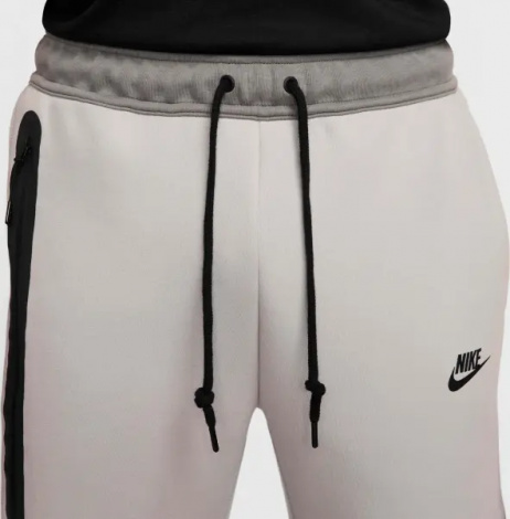 Спортивный костюм Nike SPORTSWEAR TECH FLEECE светло-серо-серый FB7921-014__FB8002-014