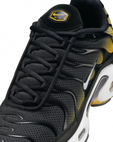 Кросівки Nike AIR MAX PLUS чорно-жовто-білі DM0032-013