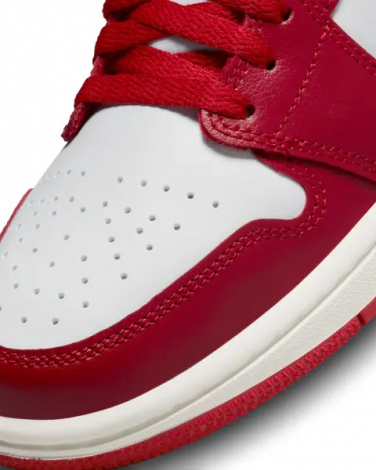 Кроссовки женские Nike AIR JORDAN 1 LOW красно-бело-черные DC0774-160