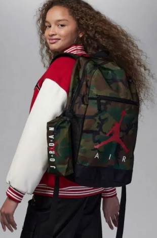 Рюкзак подростковый Nike JORDAN AIR SCHOOL оливково-зелено-черный камуфляж 9B0503-650