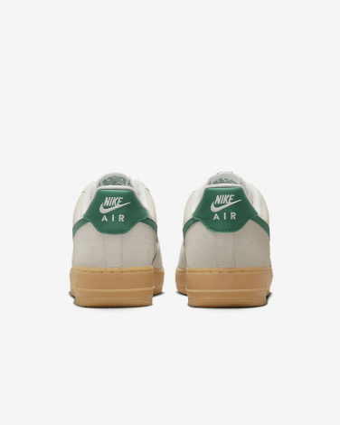 Кросівки Nike Air Force 1 07 Lv8