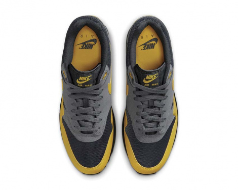 Кросівки Nike Air Max 1 Ess