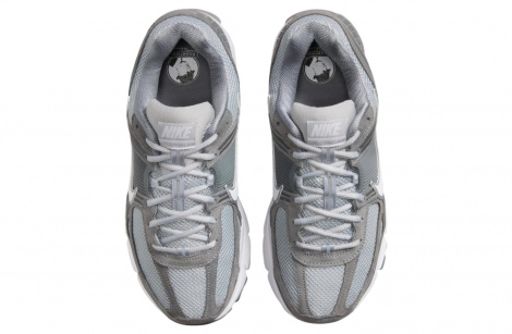 Кросівки Nike Zoom Vomero 5