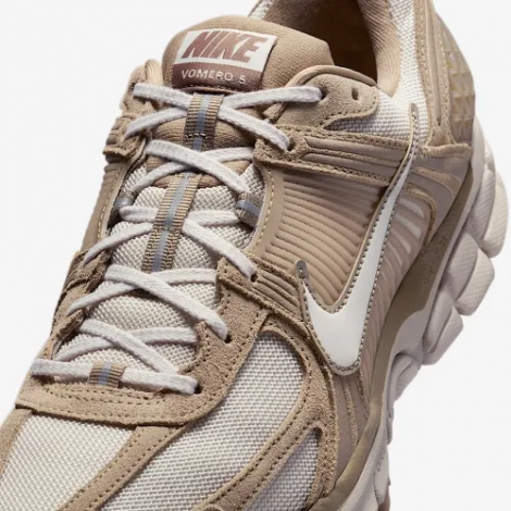 Кросівки Nike Zoom Vomero 5