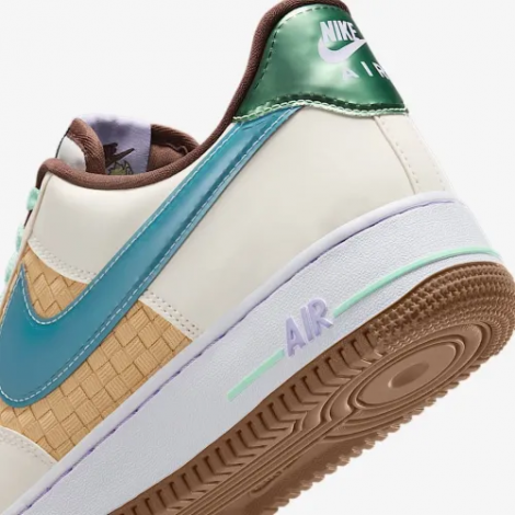 Кроссовки Nike Air Force 1 Retro Qs