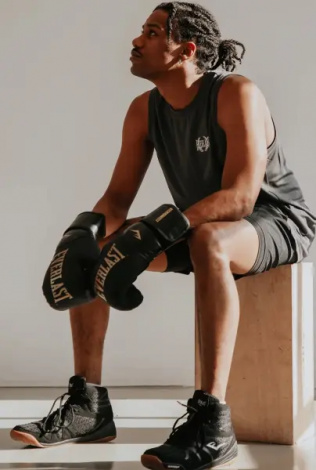 Перчатки боксерские Everlast ELITE 2 BOXING GLOVES черно-золотые (14 унций) P00003272