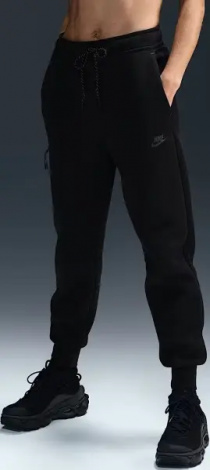 Спортивные штаны женские Nike SPORTSWEAR TECH FLEECE MID-RISE черные HV6779-010