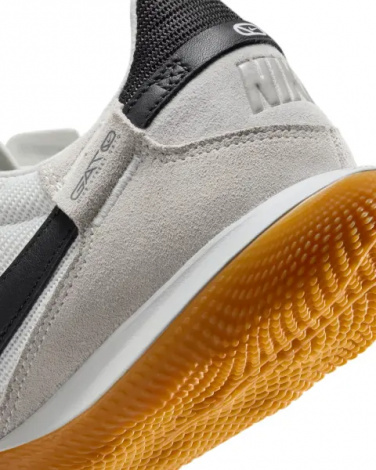 Футзалки (бампы) Nike STREETGATO бело-черные HV5759-100