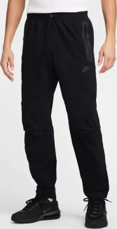 Спортивные штаны Nike TECH WOVEN черные HM8241-010