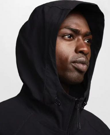 Вітровка Nike TECH WOVEN JACKET чорна HM7151-010