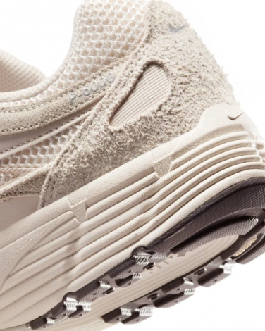Кросівки Nike P-6000 SE бежеві HF0015-100