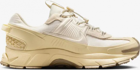 Кросівки Nike ZOOM VOMERO ROAM WINTERIZED бежево-кремові FV2295-101