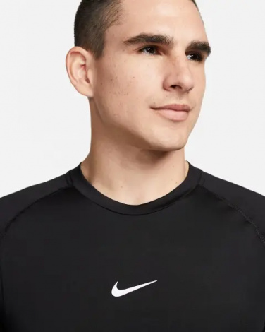 Футболка Nike PRO DRI-FIT SLIM черная FB7929-010