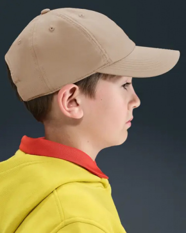 Бейсболка подростковая Nike DRI-FIT CLUB UNSTRUCTURED METAL SWOOSH светло-коричневая FB5064-200